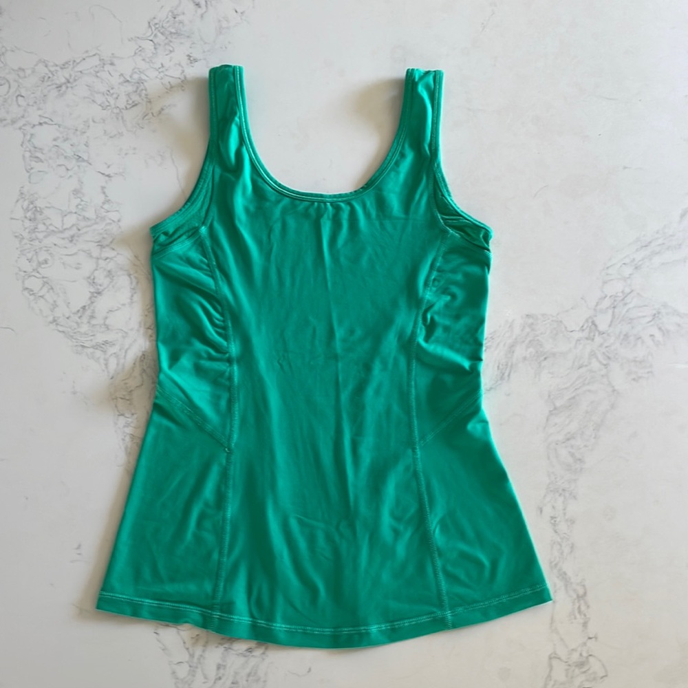 LULULEMON WORKOUT TANK